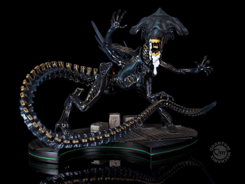 Quantum Mechanix Alien Queen Q-Fig Max Elite Diorama